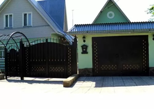 Гаражные ворота GV 15 в Москве и Московской области