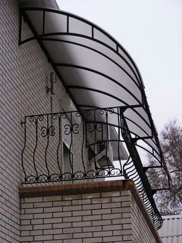 Козырёк над балконом K4 в Москве и Московской области