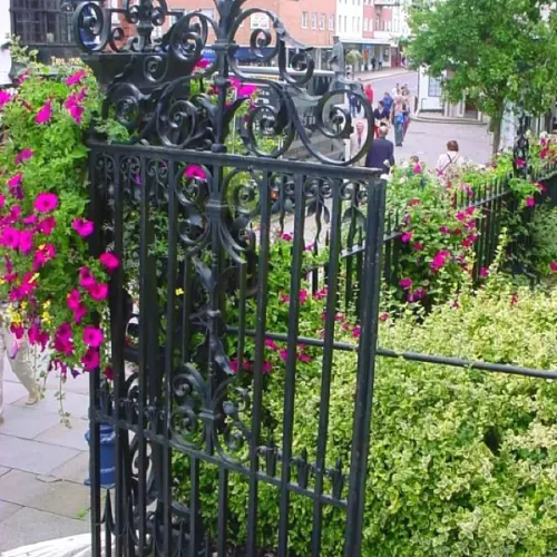 Кованые решётки  Идиллия в Москве и Московской области