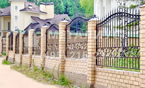 Кованый забор Персей в Москве и Московской области