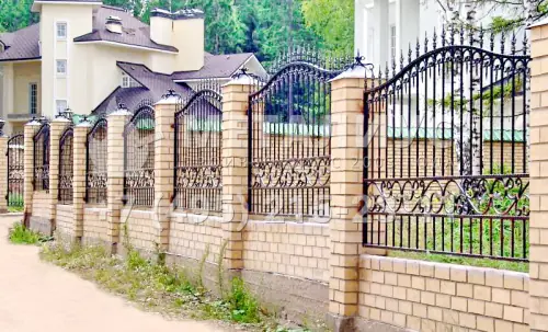 Кованый забор Персей в Москве и Московской области