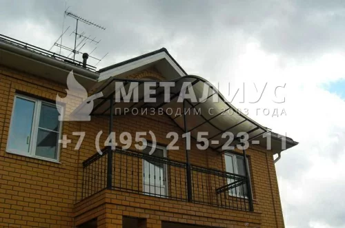 Козырёк над балконом K16 в Москве и Московской области