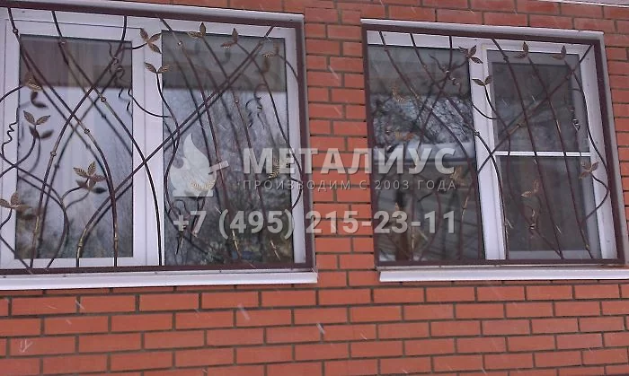 Работа 1845. Стилизованные под бамбук решетки на окна