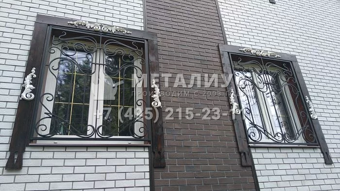 Работа 1996. Кованые решетки в загородный дом, г.Дмитров