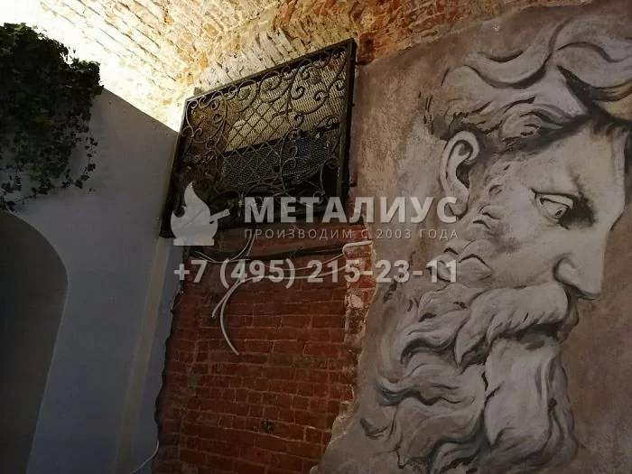 Работа №2183. Оформление ковкой бара в центре Москвы.