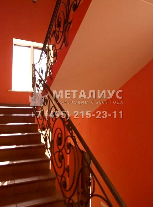 Работа 913. Стиль барокко в кованых, лестничных ограждениях ресторана