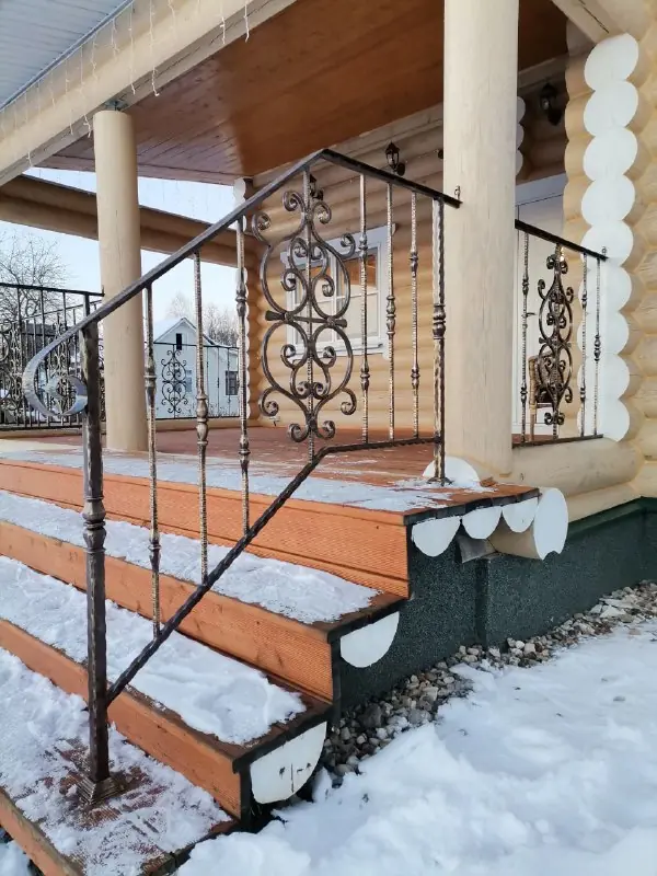 Работа 0712 Клинский район, дер. Белозёрки, ковка в классическом стиле с современными мотивами