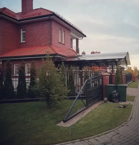 Работа 229. Арочный навес в загородный дом.