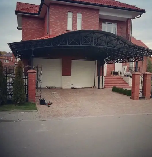 Работа 229. Арочный навес в загородный дом.