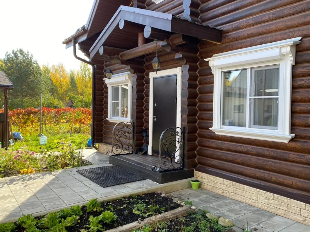 Работа 07221. Французский балкон, перила в стиле модерн