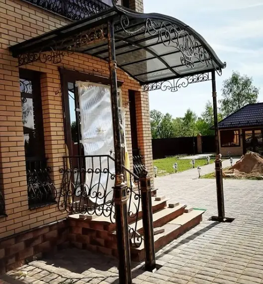 Работа 755. Навес над крыльцом с ковкой, Павловская Слобода