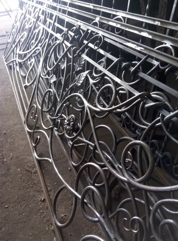 Работа 981. Перила с природным орнаментом