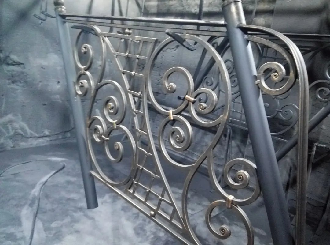 Работа 941. Кованые перильные ограждение с поворотами, дер.Васильково