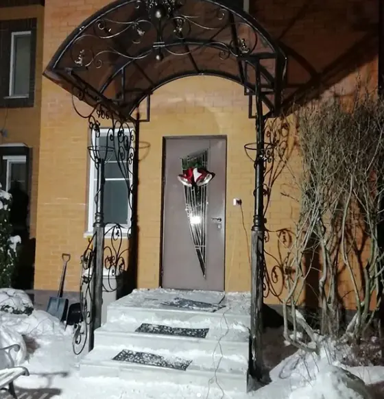 Работа 751. Навес над входном в загородный дом, Истра
