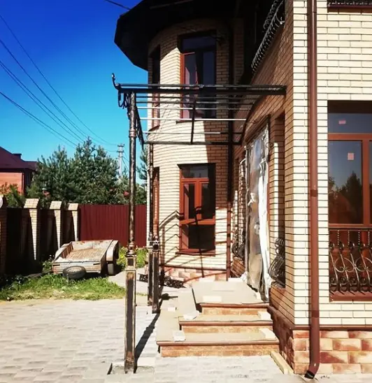 Работа 755. Навес над крыльцом с ковкой, Павловская Слобода