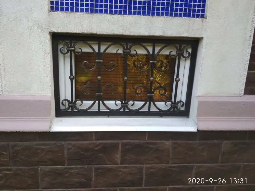 Работа №2242. Кованые решетки на окна загородного дома