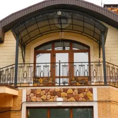 Козырёк над балконом K17 в Москве и Московской области