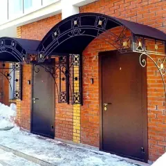 Козырёк над крыльцом KK8 в Москве и Московской области